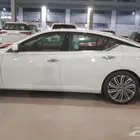 نيسان التيما نص فل موديل 23