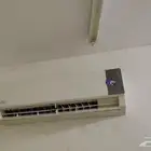 متوفر سرير ودولاب ومكيف