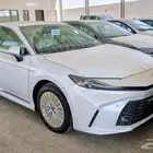 تويوتا كامري فئة LE نص فل بنزين 2025