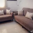كنب ثلاثية وثنائية وثلاجة وكولر مياه