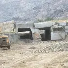 يوجدلدينا معدات ثقيله متكامله وسواقين ممتازين للبناء والهدد