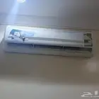 للبيع مكيف مركزي  سرير مع كمدينه  نجفه   فرشه ارضيه 5في5.