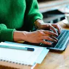 معلمه عن بعد اون لاين زووم تاسيس لكل المراحل ومنهج سعودي لغ