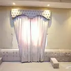 كنب مجلس كبير شبه جديد للبيع مع اثنين ستارة في رابغ
