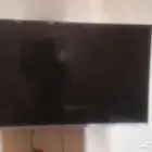شاشه عاديه 42 بوصه بحاله ممتازه
