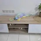 طاولة تلفزيون