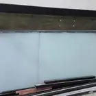 زجاج للمحلات مع قطع عمود حديد للزجاج