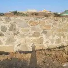 بكلين للايجار بنيان الحجر وقص الأراضي