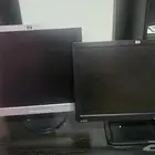 شاشات كمبيوتر مع البوكس