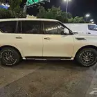 نيسان بلاتينيوم