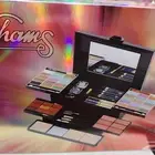 علب مكياج عمليه وموفره