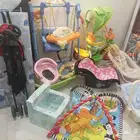 للبيع سرير طفل وسيكل وكل شي بالصور وكلها نظيفة وشبه جديده