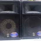 للبيع سماعتين ياماها