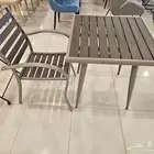 كراسي وطاولات خارجية