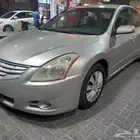 نيسان التيما 2010 بصمة