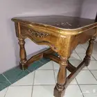 طاولات لونين وعدد 2 من كل نوع على اعلى سوم