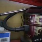 مكنسه كهربائيه لتنظيف المكان