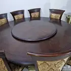 طاولة حجم كبير