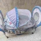 سرير هزاز للأطفال الرضع للبيع
