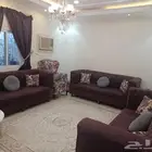 كنب مجلس مع ستاره مع زوليه مع طاوله مع مكيف