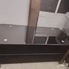 طاولة شاشة مع القاعدة
