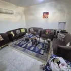 كنب امريكي وسفرات وزرابي وعجانة و طقم صحون