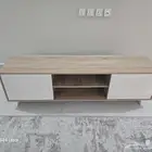 دولاب شاشه ومكتب للبيع