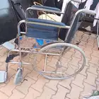 كرسي العاب وكرسي متحرك وجهاز هواء