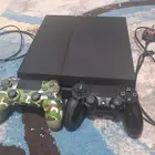 جهاز PlayStation 4 نظيف جد ا  شغال بدون أي مشاكل  مناسب لعش
