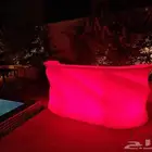 طاولات كوكتيل. طاولات بار للإيجار