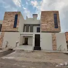 للبيع بحي الضيافه فيلا دورين وملحق مع حوش واسع vip