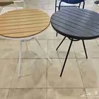 طاولات خارجية