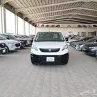 بيجو فان 2022