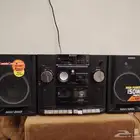 مسجل سوني شغال على الشرط الراديو والشريط