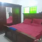غرف نوم حاله جيده مكونه من سرير ودولاب وتسريحه مرءا