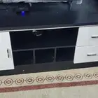 طاوله تلفزيون علي السوم