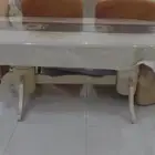 طاولة طعام وكرتسي