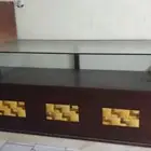 طاولات محل تجاري