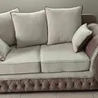 كنب منجد نظيف لم يستخدم بعد التنجيد