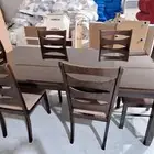 طاولة طعام غرفة نوم