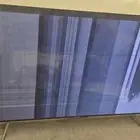 شاشة SKYWORTH مكسورة