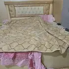 غرفة نوم دولاب وتسريحة و2 كمودينو وسرير وادراج