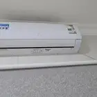 للبيع 4 مكيفات سبليت نظيفة جدا  استخدام سنة ونصف وعلى ضمان