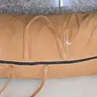 خيمة تخييم. جديدة لم تستخدم اللون بني .