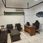 مكتب للتقبيل مع الأثاث بالملز