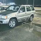نيسان باثفندر 2001 للبيع مع لوحه عليه لوحه مميزه(101_ق ط ر)