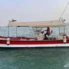 قارب للبيع