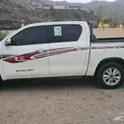 هايلوكس 2016 مالك أول جديده وسليمه من الصدمات والحوادث
