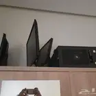 2 computer and 3 monitors