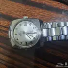 ثلاث ساعات 2 سويسري وواحده ياباني اورينت عمرهم فوق ال50 عام